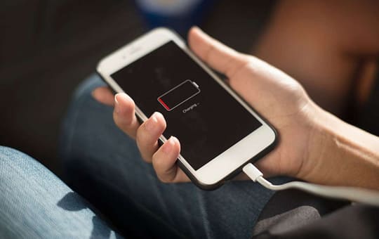 Why your smartphone's battery drains fast-How to fi it!